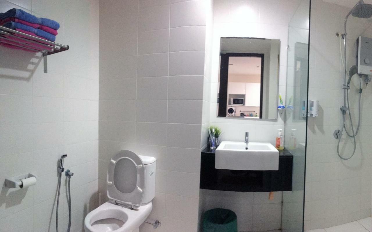 Warm Stay At Trefoil Setia Alam Dış mekan fotoğraf